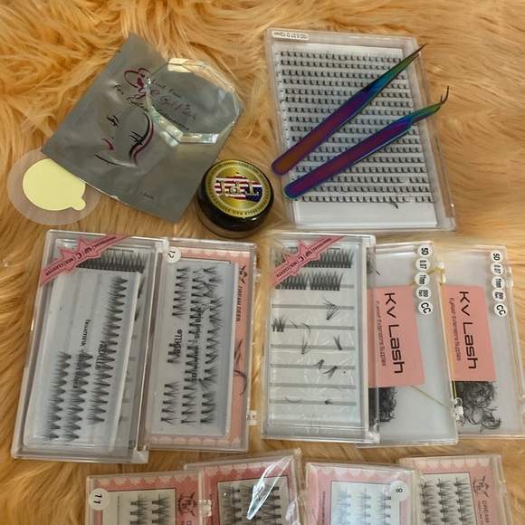 Lash Extension 20 Piece Bundle STEAL! FIRM PRICE!! - Picture 3 of 7